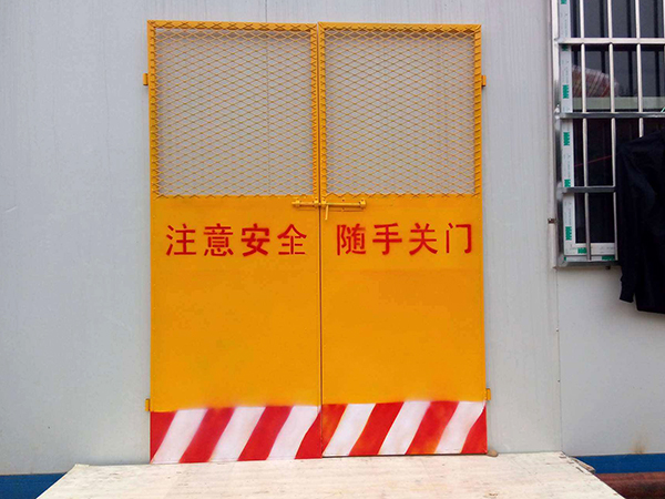 云南電梯防護(hù)門(mén)圖片4
