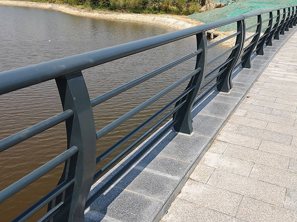 海南河道護(hù)欄圖片2