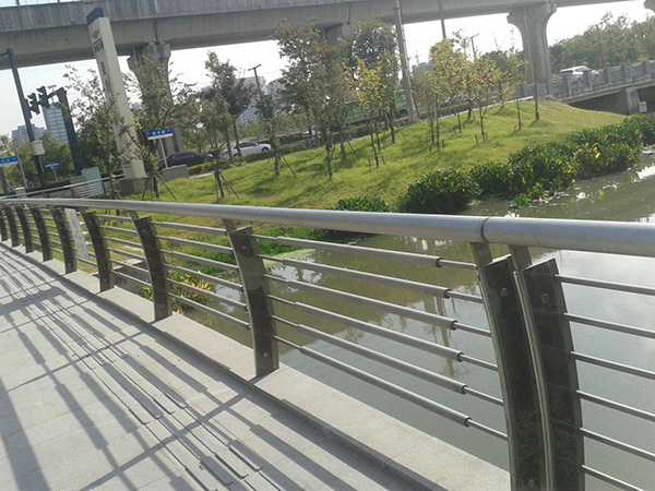 湖南橋梁景觀護(hù)欄圖片2